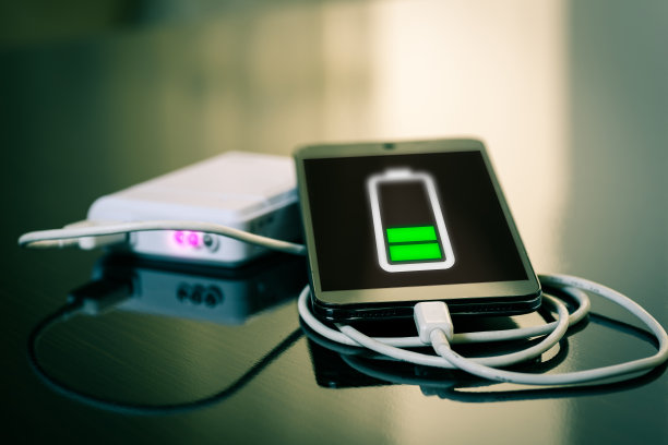  圓筒形充電接口為何被淘汰？
